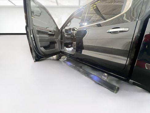 Used 2022 Chevrolet Silverado 1500 LTZ image 26