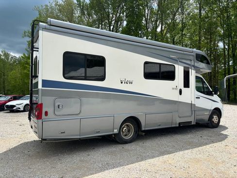 Used 2019 Mercedes-Benz Sprinter 170 image 4
