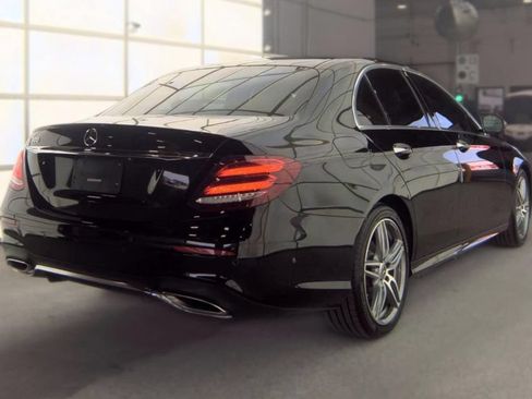 Used 2018 Mercedes-Benz E 300 w/ Premium 1 Package image 4