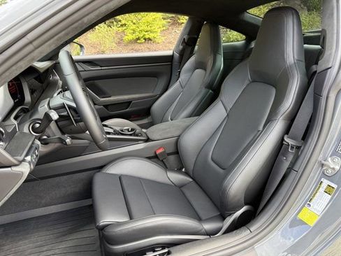 Used 2025 Porsche 911 Carrera GTS image 15