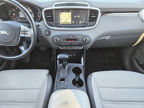 Used 2020 Kia Sorento SX image 11