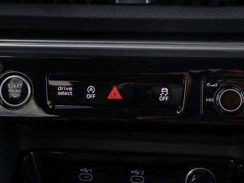 New 2025 Audi Q5 Premium image 18