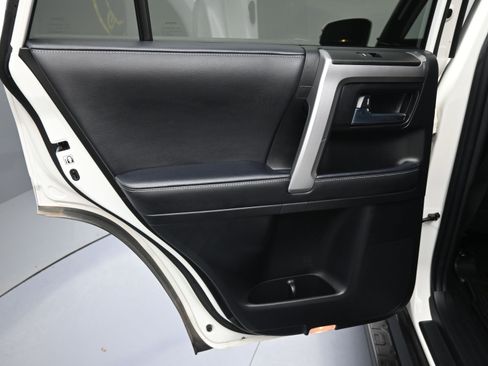 Used 2023 Toyota 4Runner SR5 Premium image 13