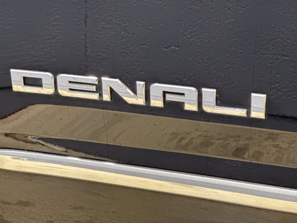 Used 2015 GMC Yukon XL Denali w/ Touring Package AWD/4WD image 36