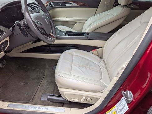 Used 2013 Lincoln MKZ image 9