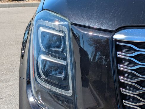 Certified 2021 Kia Telluride SX w/ Towing Package image 10