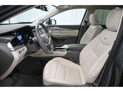 Used 2022 Cadillac XT5 Premium Luxury image 10