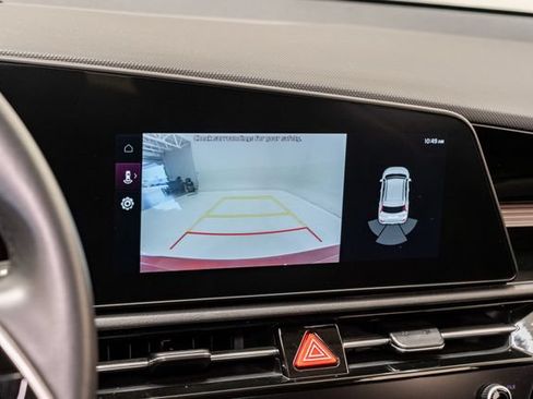 Used 2023 Kia Niro EX FWD image 16