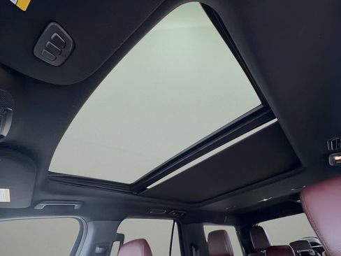 Used 2024 Ford Expedition Max Limited image 14