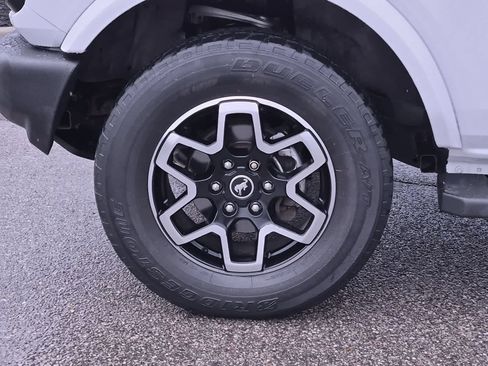 Used 2022 Ford Bronco Outer Banks AWD/4WD image 14