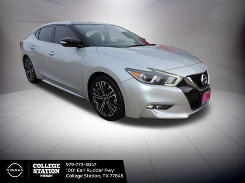 Used 2018 Nissan Maxima Platinum image 3