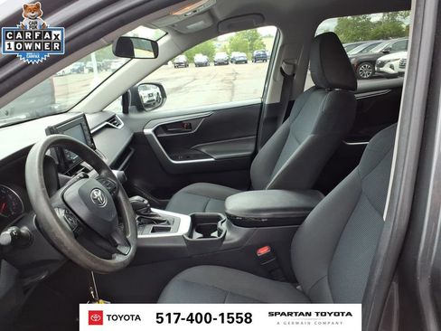 Used 2020 Toyota RAV4 LE FWD image 13