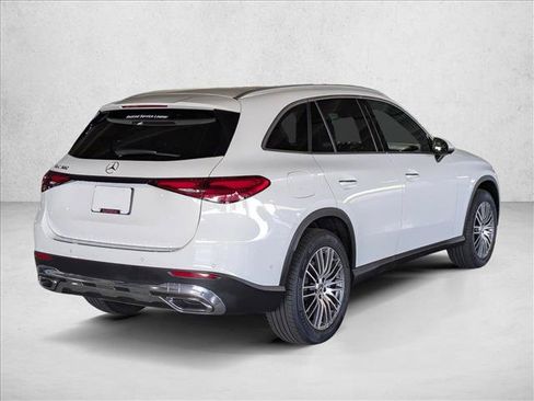 Certified 2026 Mercedes-Benz GLC 300 image 8