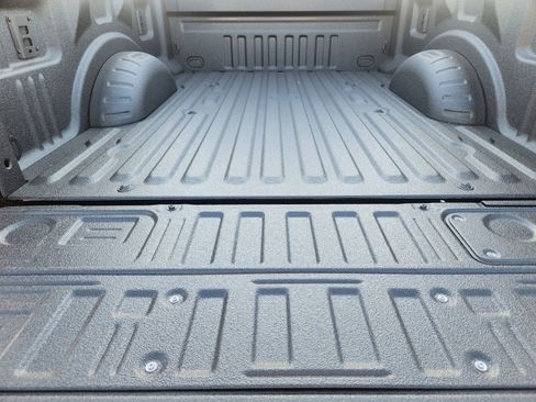 New 2026 Ford F250 Lariat w/ Chrome Package image 27