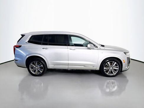 Used 2020 Cadillac XT6 Premium Luxury image 11