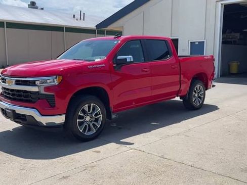 Used 2026 Chevrolet Silverado 1500 LT AWD/4WD image 4
