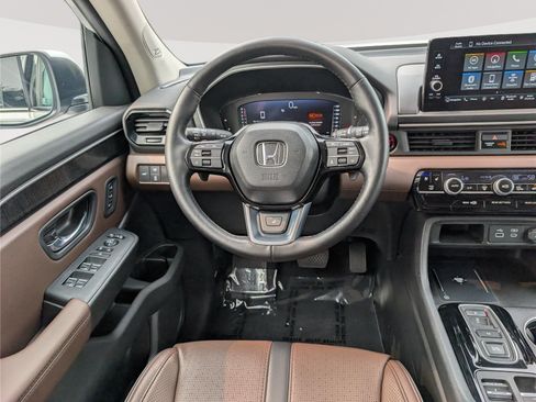 Used 2023 Honda Pilot Elite image 20