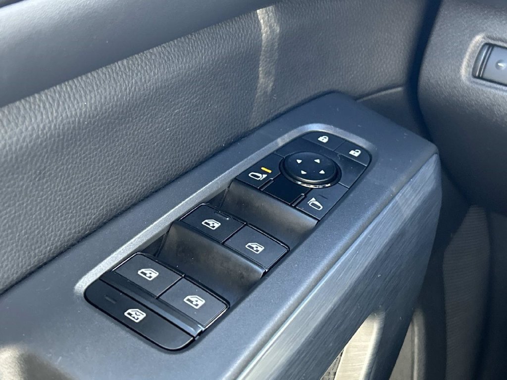 Used 2024 Nissan Pathfinder Rock Creek AWD/4WD image 29
