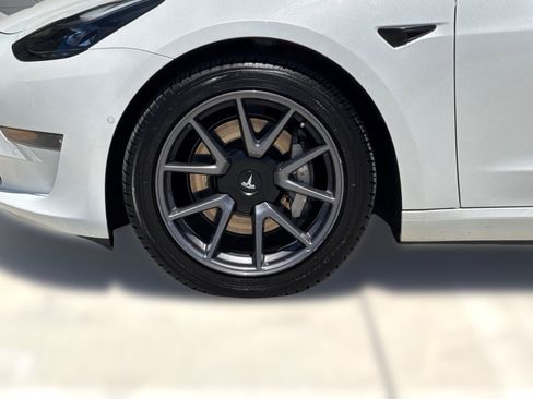 Used 2022 Tesla Model 3 Long Range AWD/4WD image 11