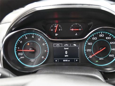 Used 2018 Chevrolet Cruze LT image 2