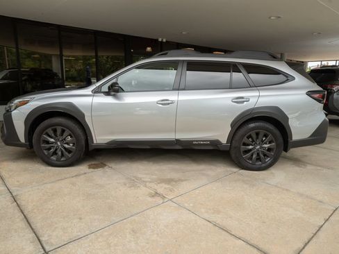 Used 2025 Subaru Outback Onyx Edition w/ Popular Package #2 AWD/4WD image 4