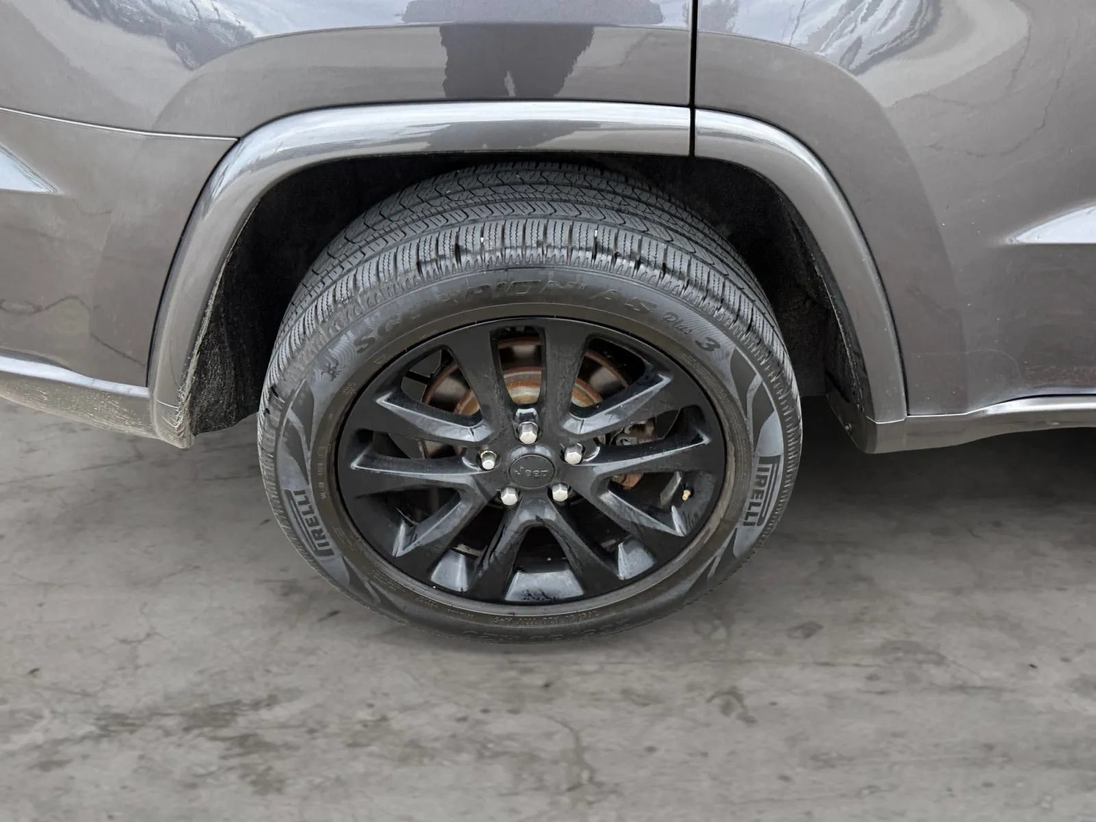 Used 2018 Jeep Grand Cherokee Altitude AWD/4WD image 45