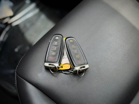 Used 2019 Ford Escape SEL FWD image 17