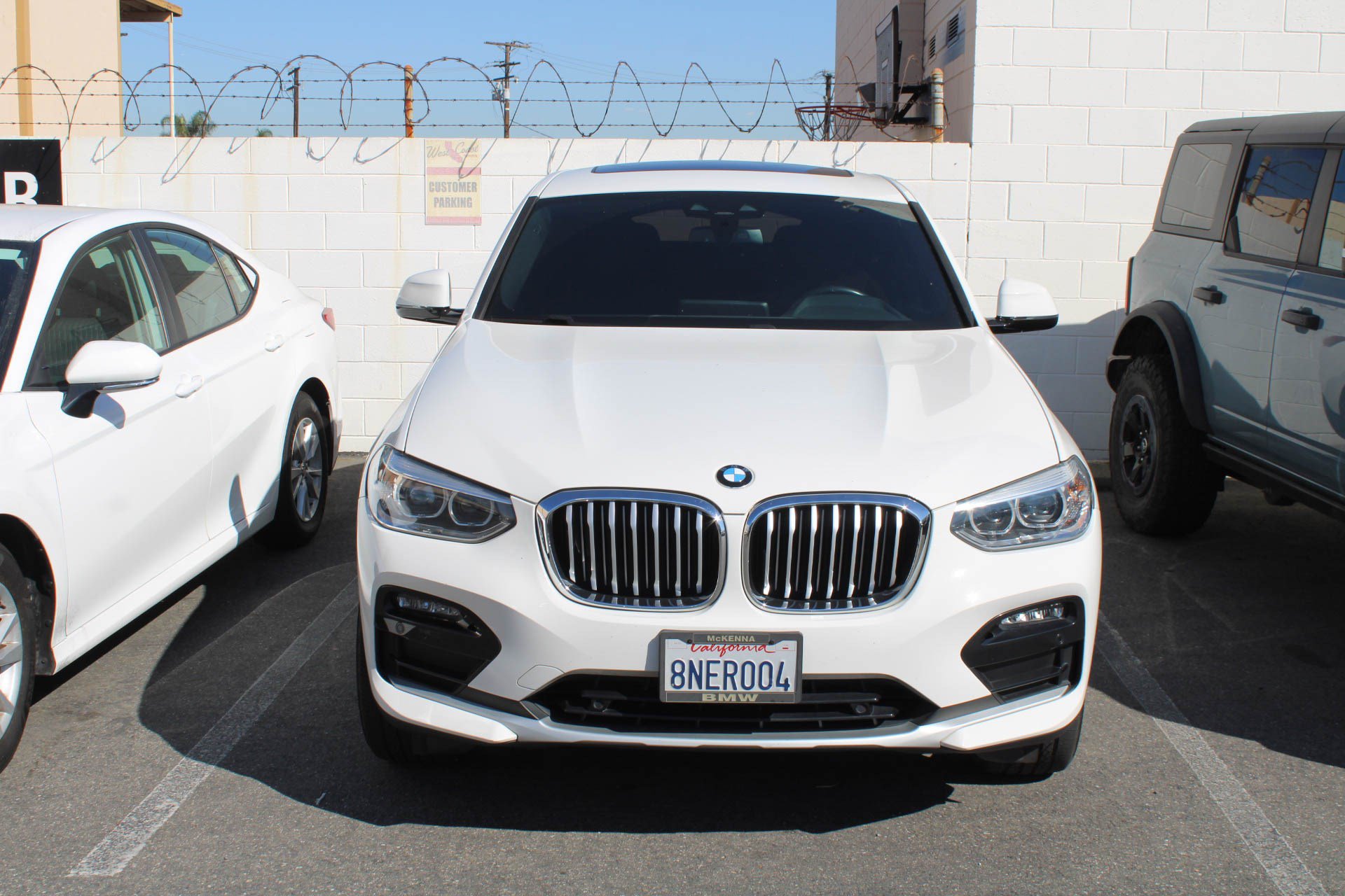 Used 2020 BMW X4 xDrive30i w/ Convenience Package AWD/4WD image 2