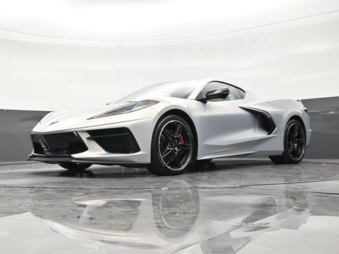Used 2023 Chevrolet Corvette Stingray Coupe w/ Z51 Performance Package RWD image 20