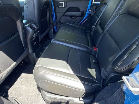 Used 2021 Jeep Wrangler Unlimited Sahara AWD/4WD image 15