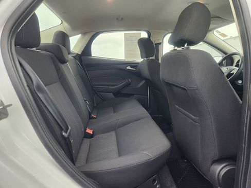 Used 2016 Ford Focus SE image 18