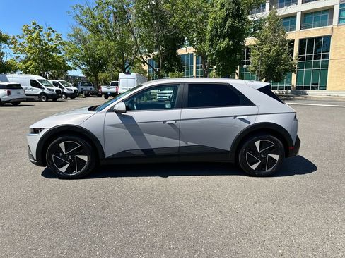 Used 2026 Hyundai Ioniq 5 SEL AWD/4WD image 3