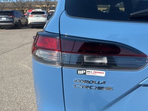 Used 2026 Toyota Corolla Cross LE image 10