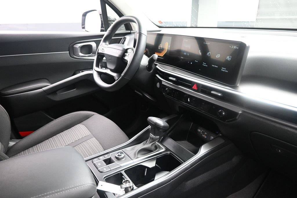 Used 2026 Kia Sorento LX FWD image 28