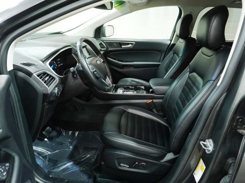Used 2019 Ford Edge SEL w/ Equipment Group 201A FWD image 10