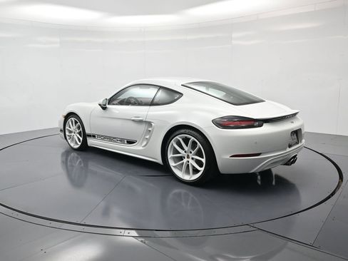 Certified 2025 Porsche 718 Cayman RWD image 3