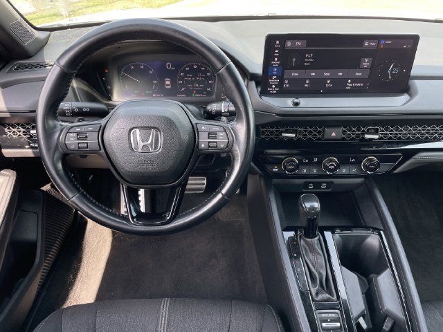 Used 2024 Honda Accord Sport image 11