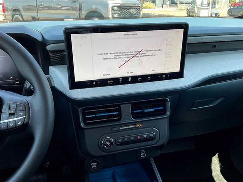 New 2025 Ford Maverick XLT image 6