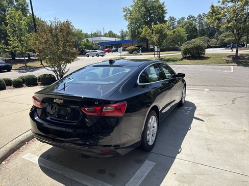 Used 2025 Chevrolet Malibu LT FWD image 41