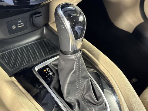 Used 2020 Nissan Rogue SV image 20