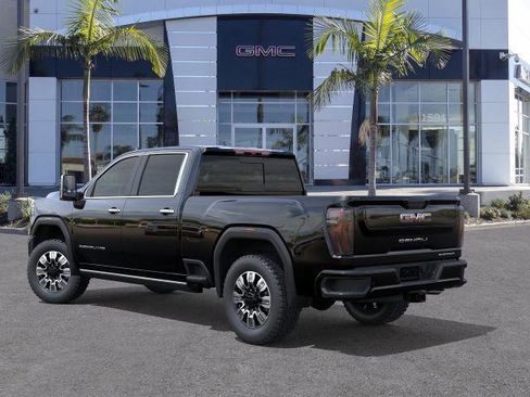 New 2026 GMC Sierra 2500 Denali w/ Denali Reserve Package image 3