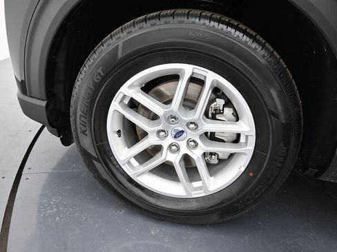 New 2025 Ford Explorer Active image 36