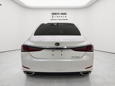 Used 2025 Lexus ES 350 Ultra Luxury w/ Accessory Package (Z2) FWD image 7