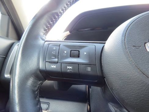 Used 2022 Nissan Pathfinder SL w/ SL Premium Package FWD image 13