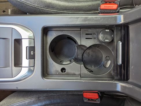 Used 2017 Land Rover Discovery Sport HSE image 26