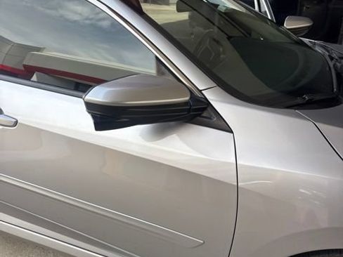 Used 2020 Honda Civic EX image 4