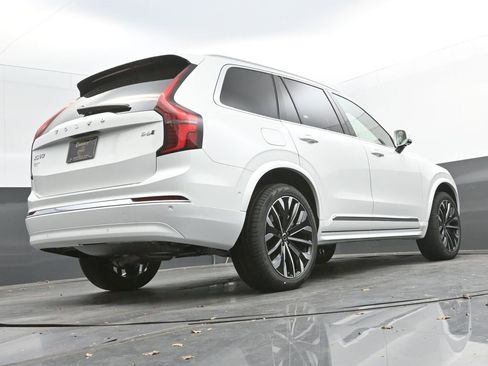 New 2026 Volvo XC90 B6 Ultra image 29