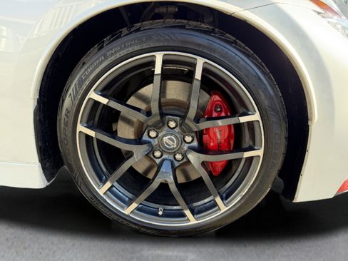 Used 2019 Nissan 370Z NISMO image 21