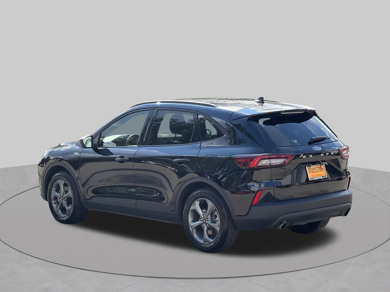 Used 2025 Ford Escape ST-Line FWD image 3