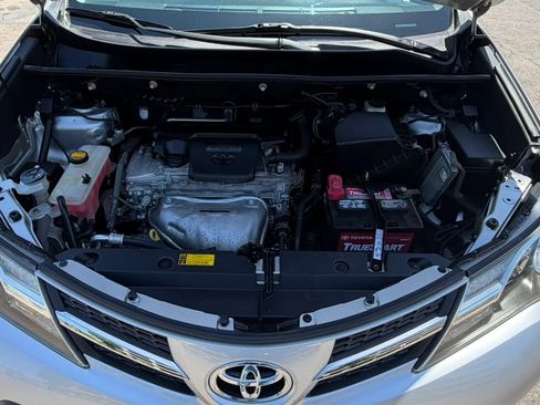 Used 2014 Toyota RAV4 LE AWD/4WD image 14